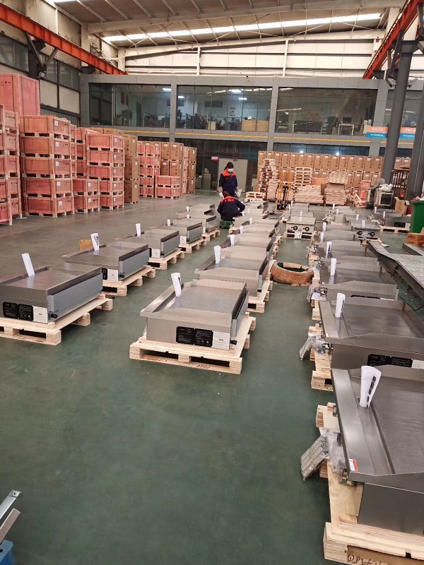 شواية تجارية بثلاث شعلات مقاس  - مراجعة Commercial Electric Griddle Flat Top وسعره